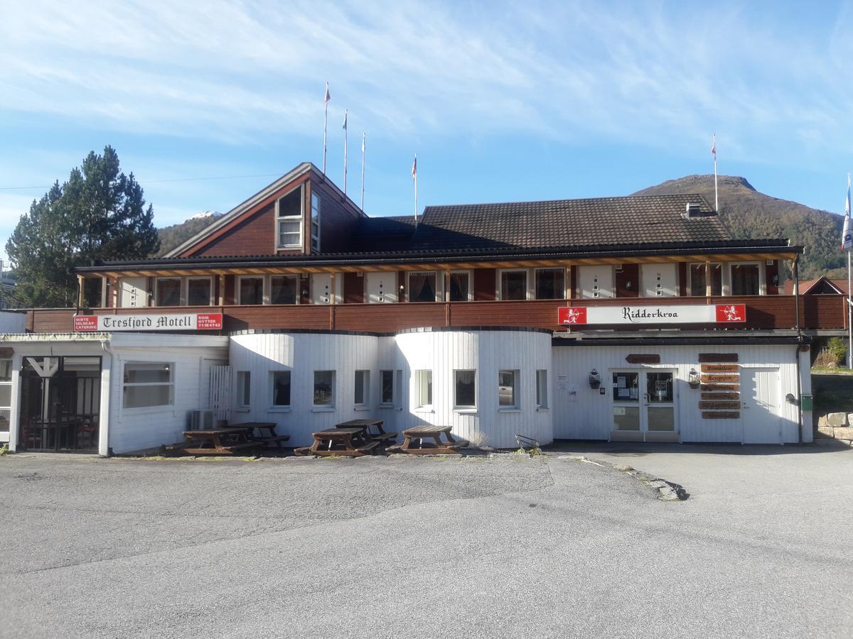 Ridderkroa Tresfjord Motel Exterior photo
